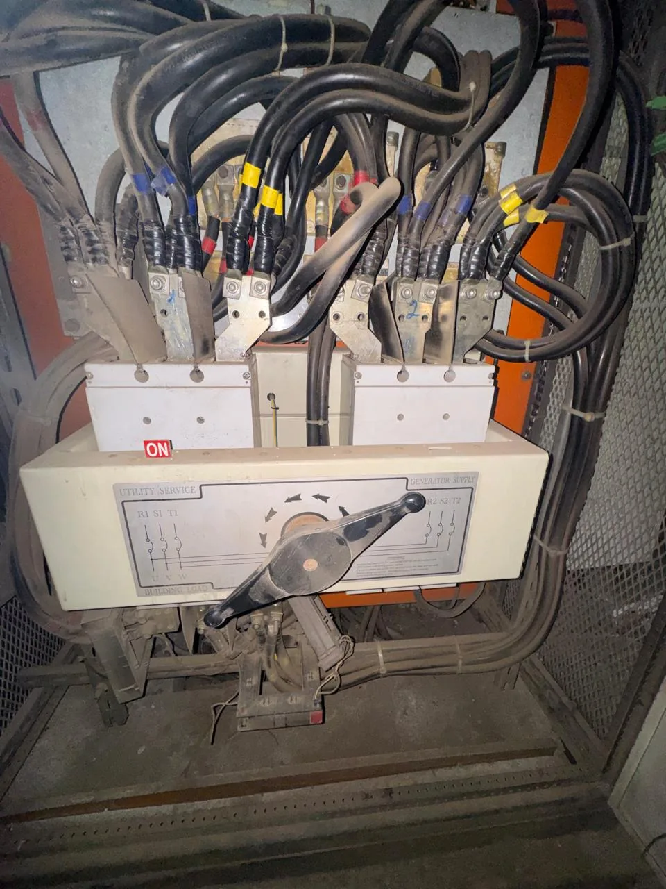 Sistema de transferencia eléctrica industrial
